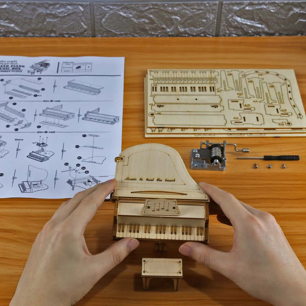 DIY 3D Wooden Music Box Puzzle Hand-Cranked Piano 225 x 130 x 20 mm (8.9 x 5.1 x 0.8 in)