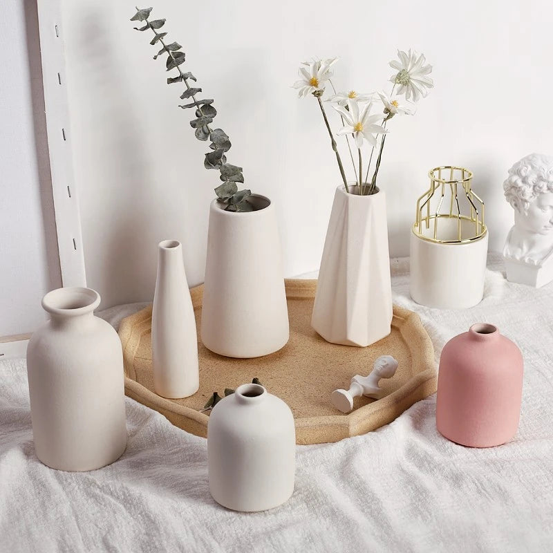 White Ceramic Bud Vase Nordic Matte Decorative Vase for Home Living Room Tabletop Flower Arrangements Photo Props