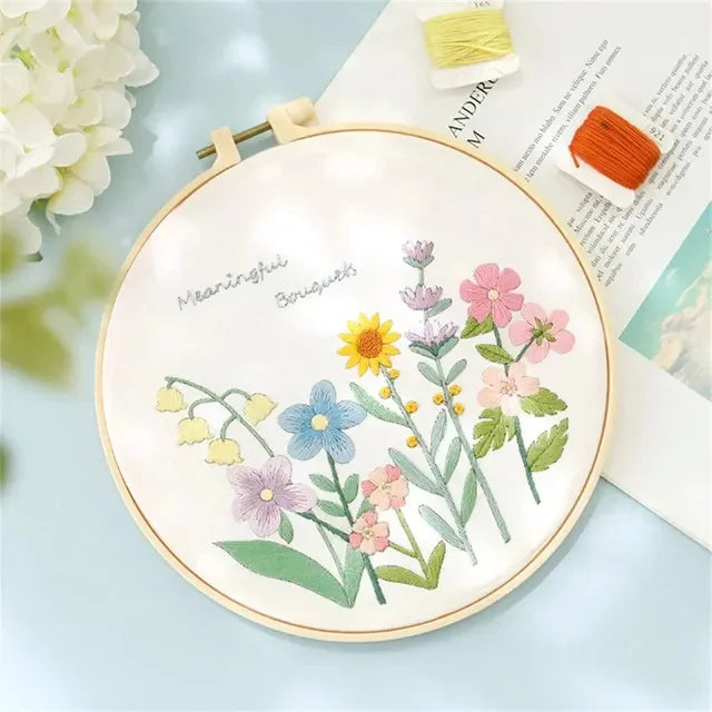 Floral Embroidery Starter Kit for Beginners 20 x 20 cm (7.87 x 7.87 in) DIY Sewing Craft Set with Hoop, Needles & Threads