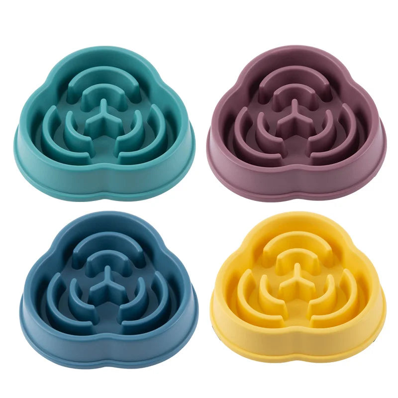 Large Dog Slow Feeder Bowl 500ml (17 fl oz) Cloud-Shaped Plastic Anti-Choke Slow Eating Bowl