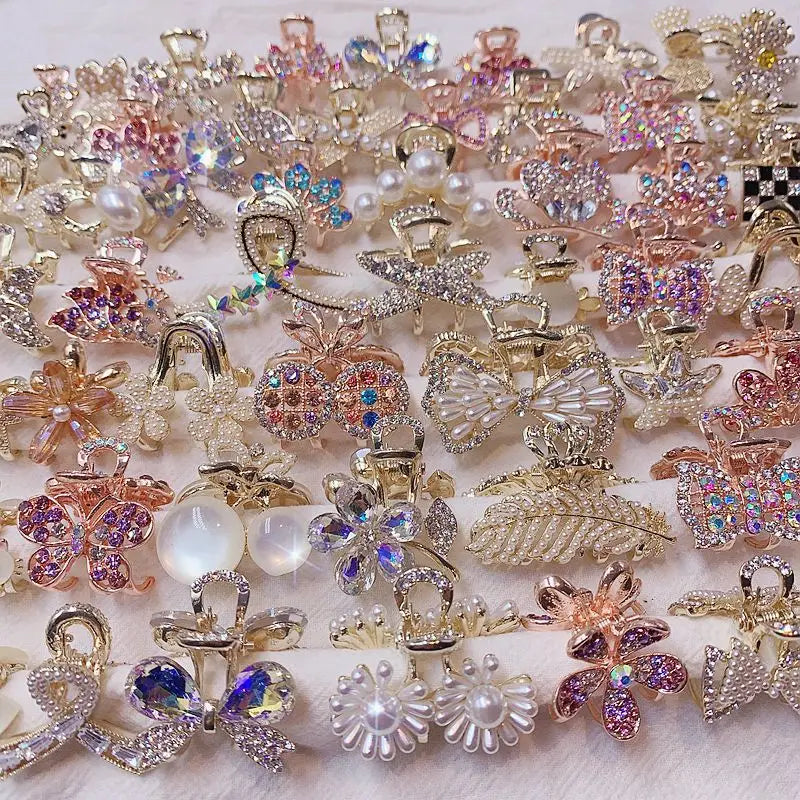 10/30-Piece Lot Mini Pearl and Zircon Crystal Flower Hair Claws 0.8–1 in (2–2.5 cm) Side Bang Clips Mixed Styles