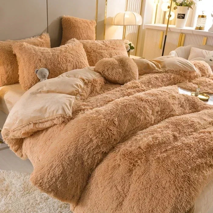 Solid Plush Fleece 5-Piece Winter Bedding Set - Queen (87 x 94 in / 220 x 240 cm) Thick Warm Duvet Cover with Heart Throw Pillow