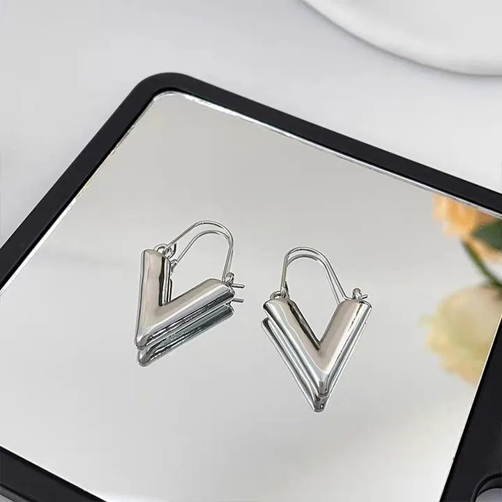 Chunky Round Hoop Earrings for Women & Teen Girls - Smooth Metal Statement Circle Hoops in Gold or Silver