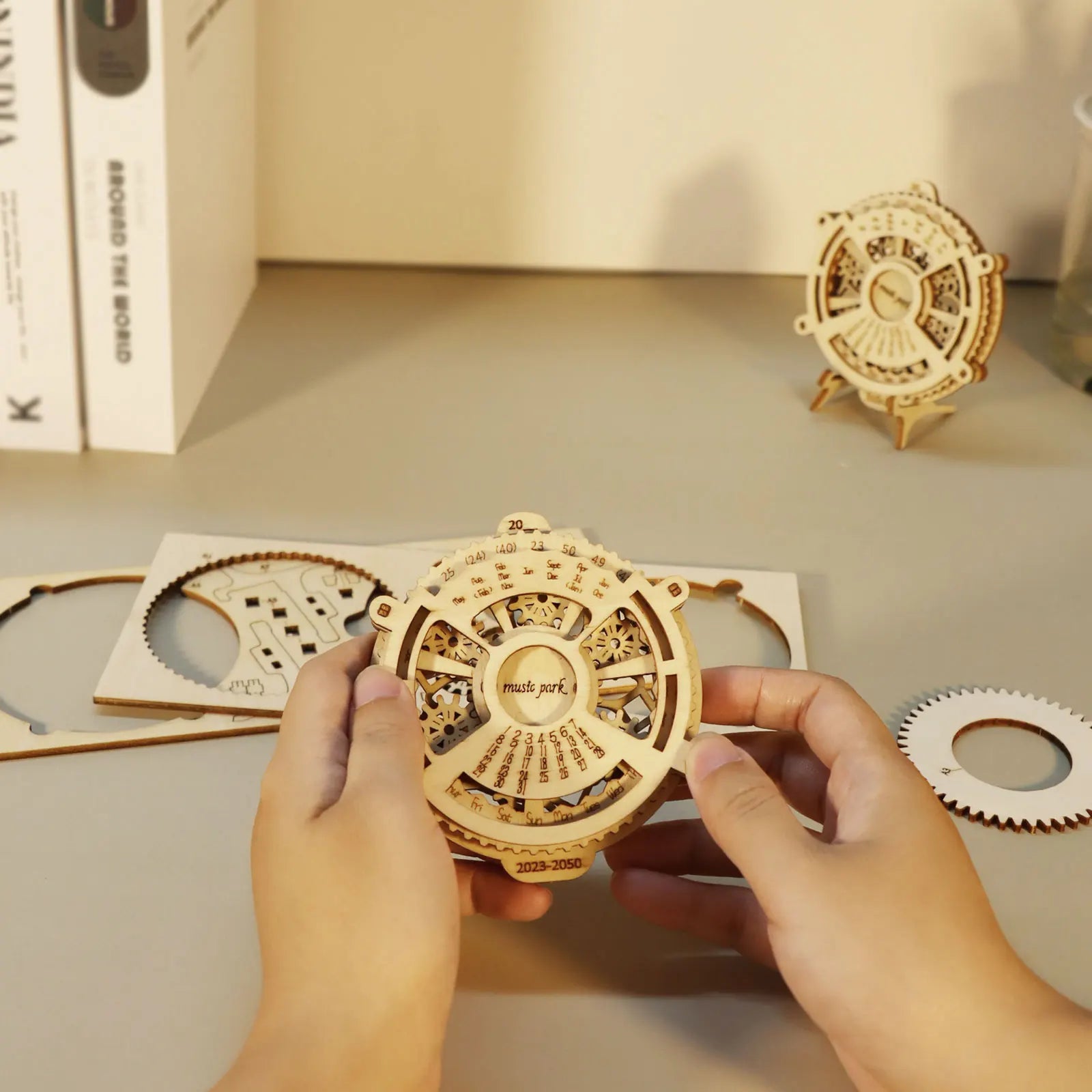 3D Wooden Perpetual Calendar DIY Puzzle Kit – Mechanical Gear Model for Teens & Adults