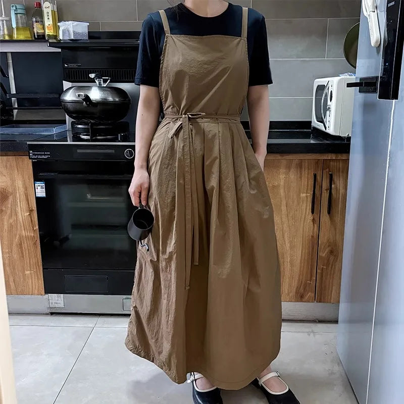 Long Waterproof Apron with Pockets – Oilproof Pleated Ruffled Apron for Kitchen, Salon & Gardening, 73.6 x 41.7 in (187 x 106 cm)