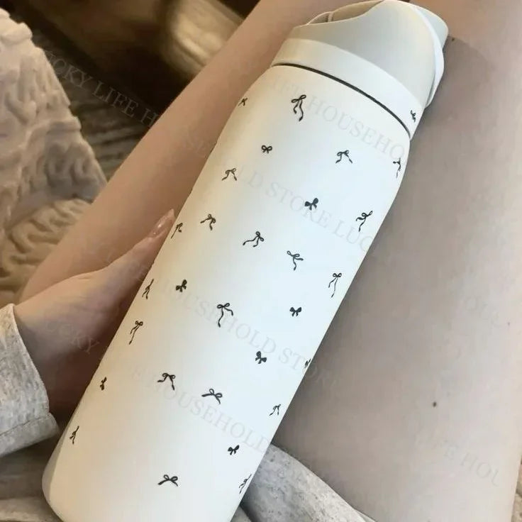 32oz (946ml) Stainless Steel Insulated Sports Water Bottle – Portable Vacuum Thermos, Football/Soccer Design