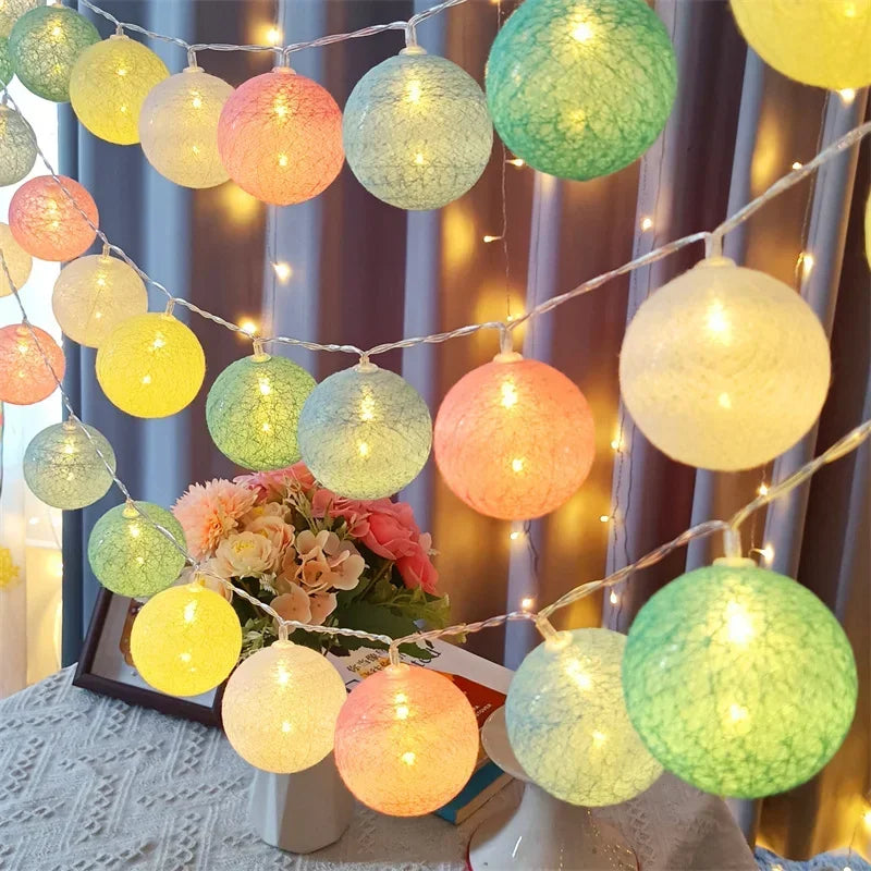20 LED Cotton Ball String Lights 3.0m (9.8ft) Battery Operated Fairy Lights for Indoor Outdoor Wedding Christmas Patio Garden