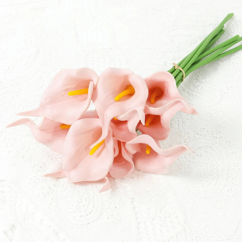 5-Pack PU Calla Lily Artificial Flowers Bouquet – 15.7 in (40 cm) Faux Calla Lilies for Wedding & Home Decor Vase Arrangement