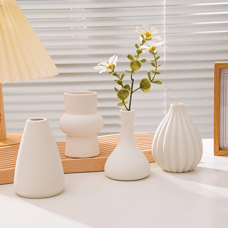 White Ceramic Bud Vase Nordic Matte Decorative Vase for Home Living Room Tabletop Flower Arrangements Photo Props