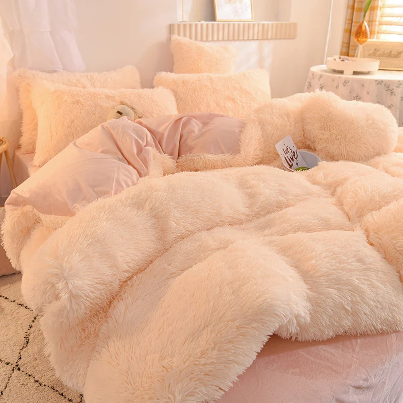 Solid Plush Fleece 5-Piece Winter Bedding Set - Queen (87 x 94 in / 220 x 240 cm) Thick Warm Duvet Cover with Heart Throw Pillow