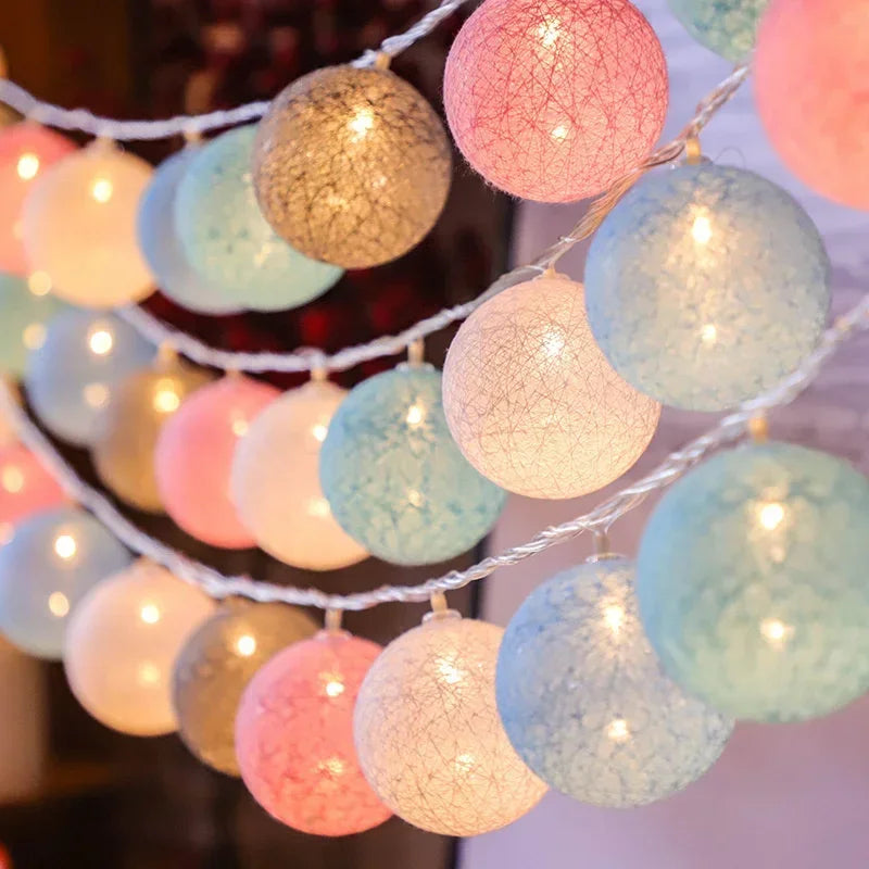 20 LED Cotton Ball String Lights 3.0m (9.8ft) Battery Operated Fairy Lights for Indoor Outdoor Wedding Christmas Patio Garden
