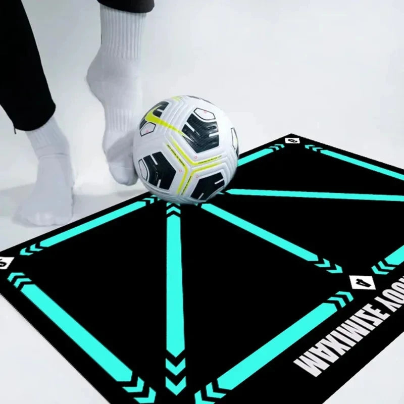 Football Training Mat 90 x 60 cm (35.4 x 23.6 in) Non-Slip Foldable Dribble Practice Mat for Kids & Adults Indoor Outdoor