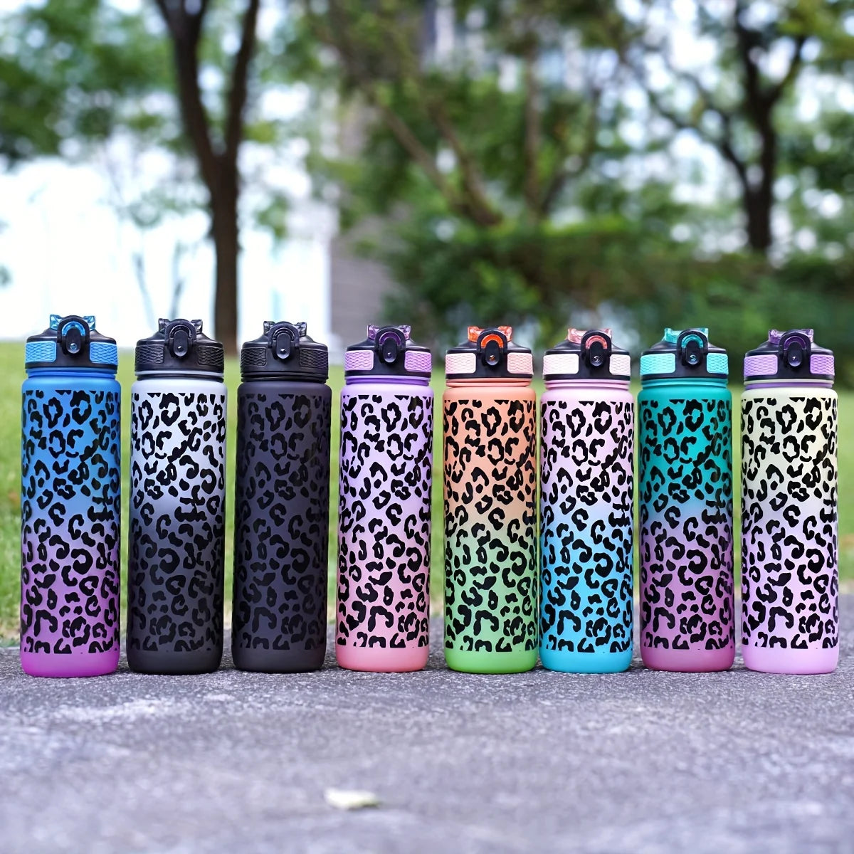 1 L (33.8 fl oz) Leopard Print Leak-Proof Sports Water Bottle - Portable Travel & Gym Bottle