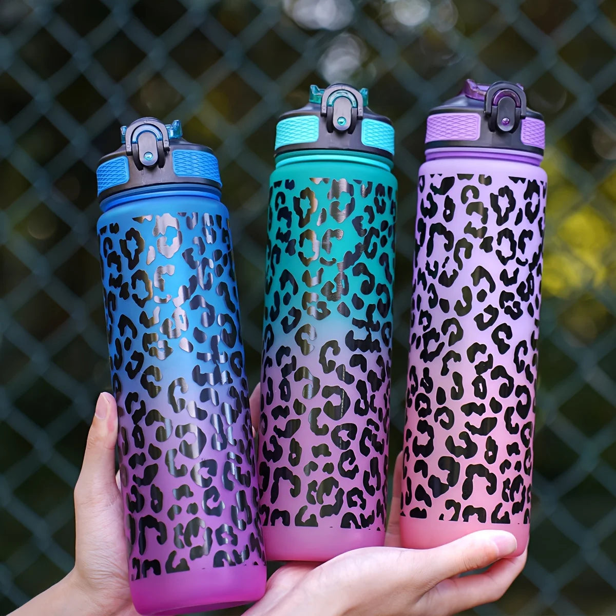 1 L (33.8 fl oz) Leopard Print Leak-Proof Sports Water Bottle - Portable Travel & Gym Bottle