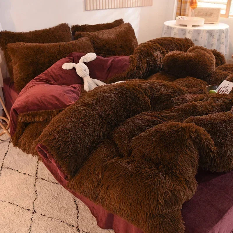 Solid Plush Fleece 5-Piece Winter Bedding Set - Queen (87 x 94 in / 220 x 240 cm) Thick Warm Duvet Cover with Heart Throw Pillow
