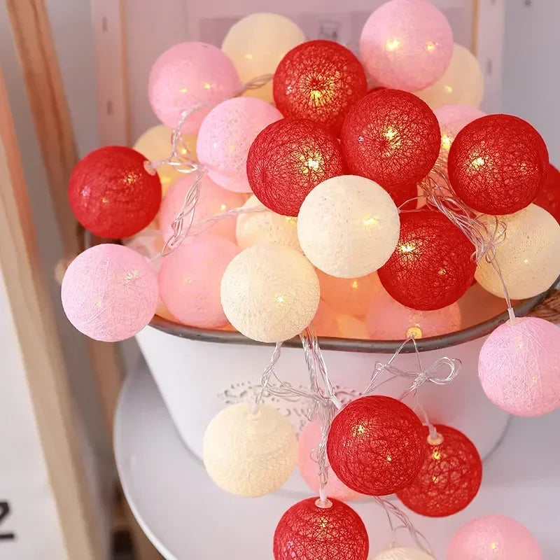 20 LED Cotton Ball String Lights 3.0m (9.8ft) Battery Operated Fairy Lights for Indoor Outdoor Wedding Christmas Patio Garden