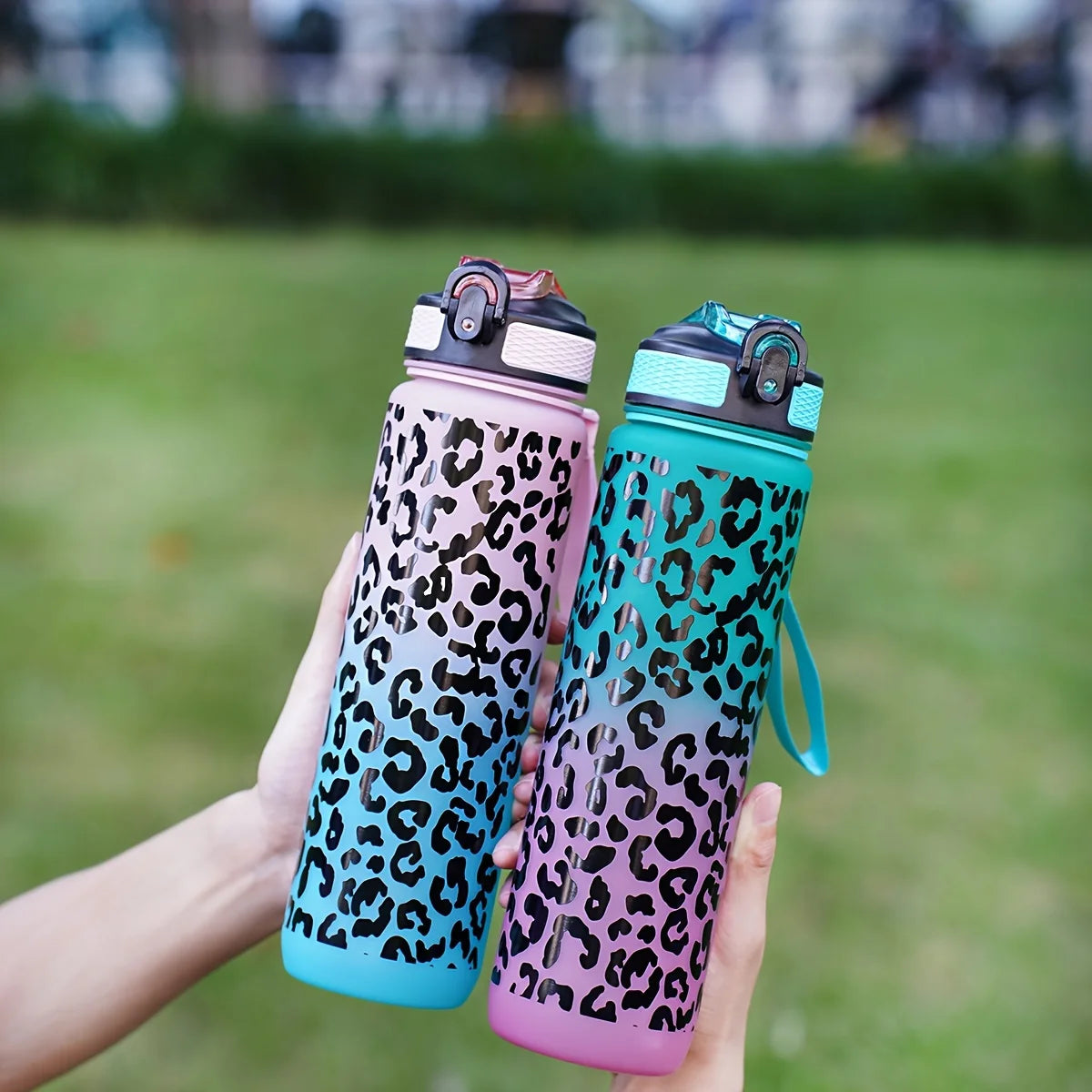 1 L (33.8 fl oz) Leopard Print Leak-Proof Sports Water Bottle - Portable Travel & Gym Bottle