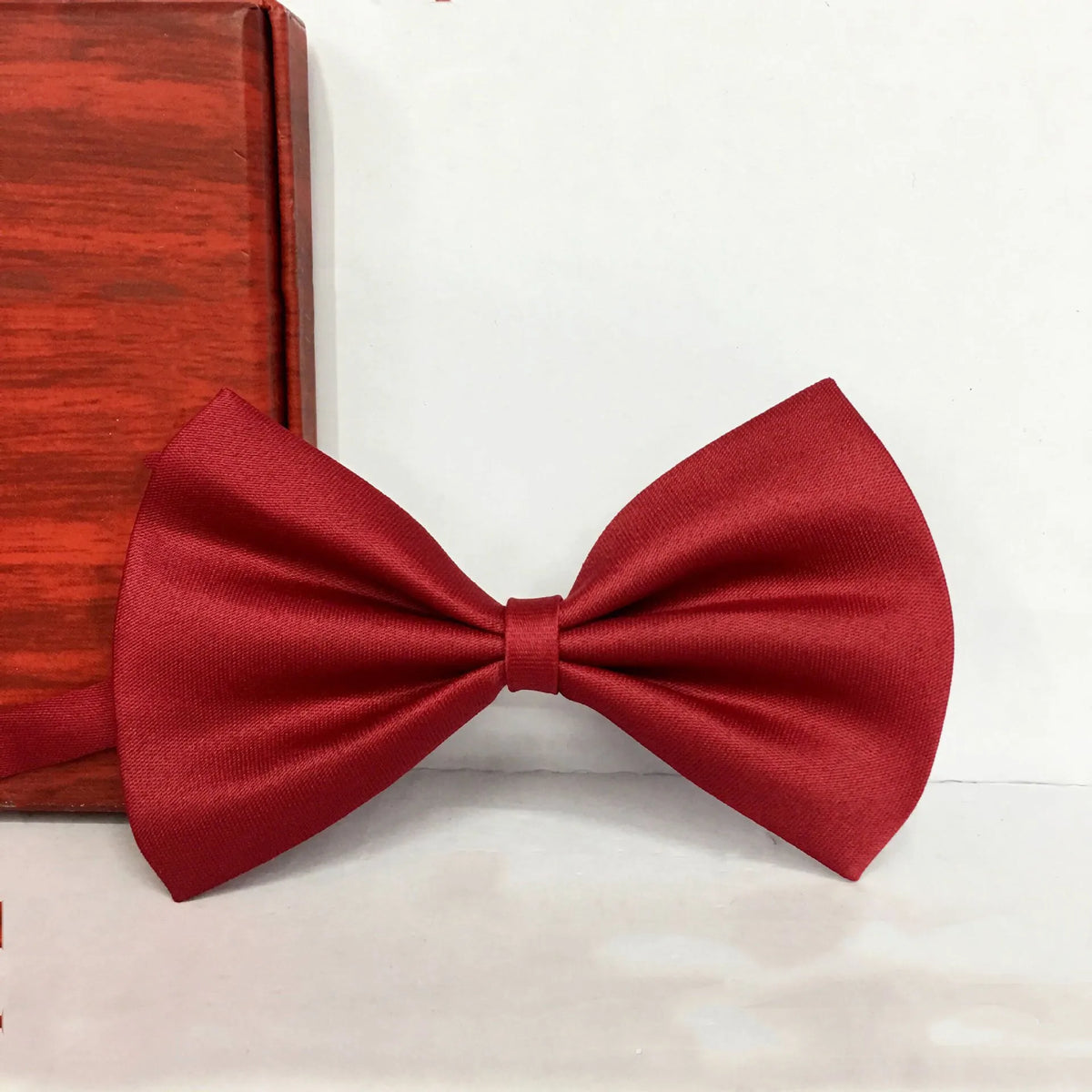 Adjustable Bow Tie Collar for Dogs & Cats - Pet Bowknot Necklace for Puppies
