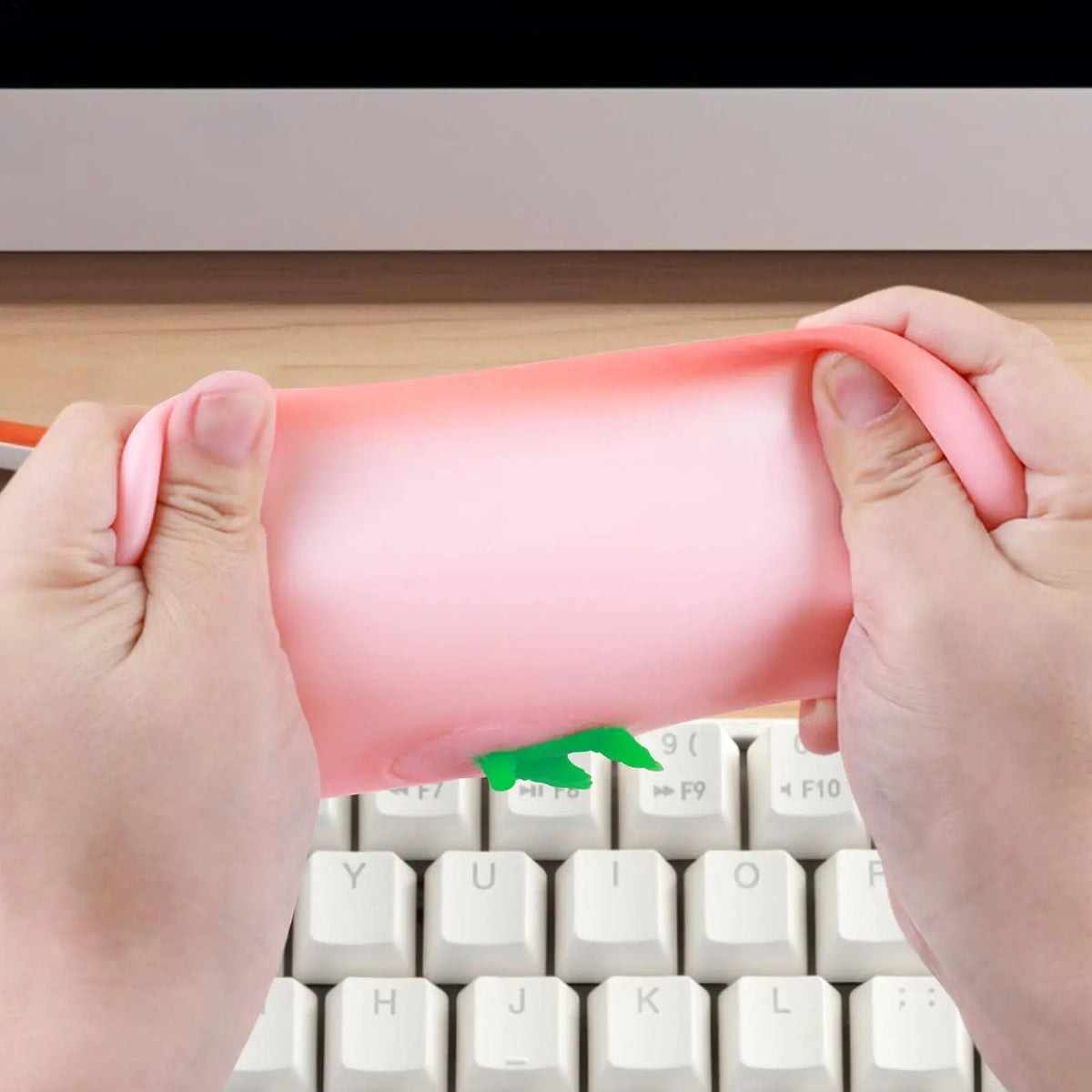 Slow-Rising Peach Squeeze Toy Stress Ball - Sensory Fidget for Stress Relief (3.15 x 3.15 x 2.36 in / 8 x 8 x 6 cm)