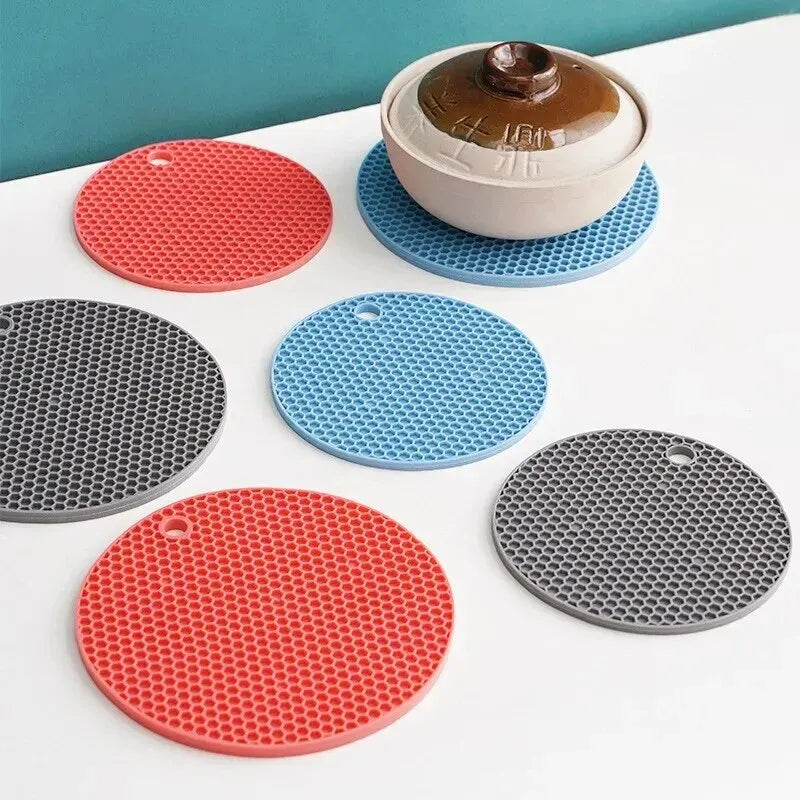 Round Silicone Heat-Resistant Coaster and Non-Slip Pot Holder Trivet Thick Insulating Table Mat