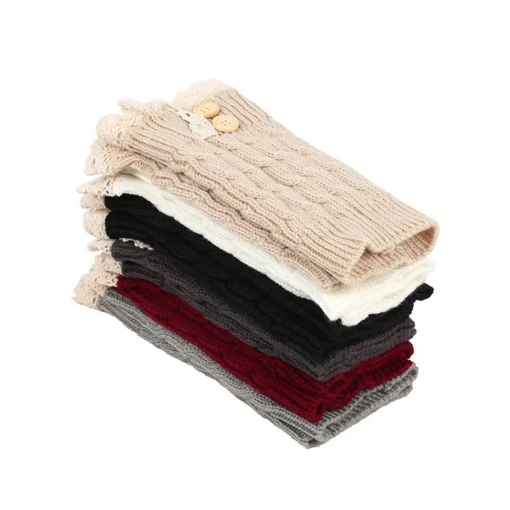 FanzyMarket white Lolita Harajuku knit leg warmers, thick winter ankle boot socks for women and girls, 21 cm length.