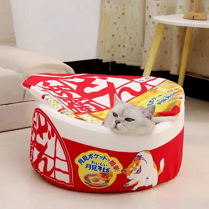 FanzyMarket Instant Noodle Pet Bed in Udon Cup style, cozy nest for cats and small dogs with removable cover, available in S and L sizes.