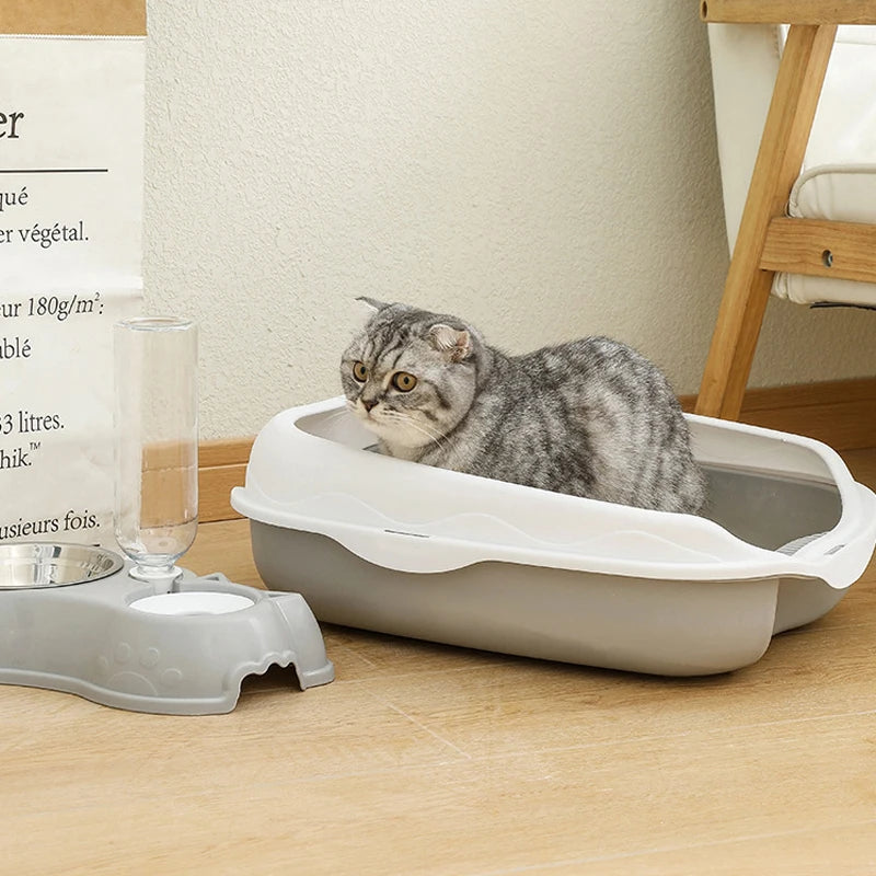 FanzyMarket semi-enclosed cat litter box in grey, splash-proof and anti-scatter design, large size with dimensions 42x29x12 cm.