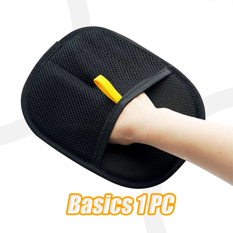 Electrostatic pet grooming glove for dogs and cats, reusable and washable, with bidirectional shedding and massage features.