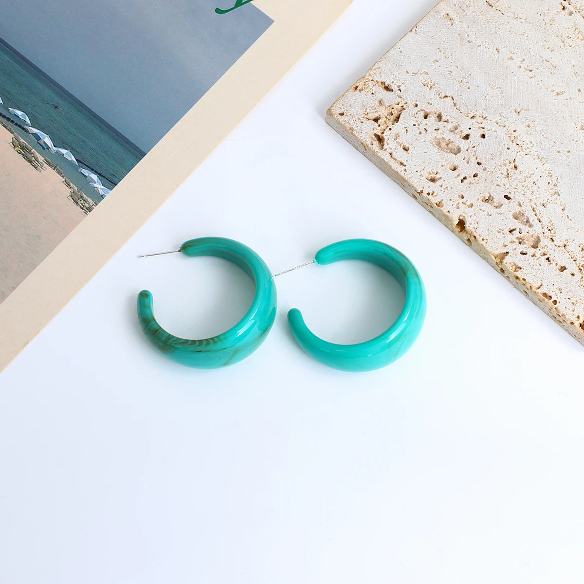 Korean Green Acrylic Geometric Dangle Earrings — Round & Square Statement Drop Earrings for Women