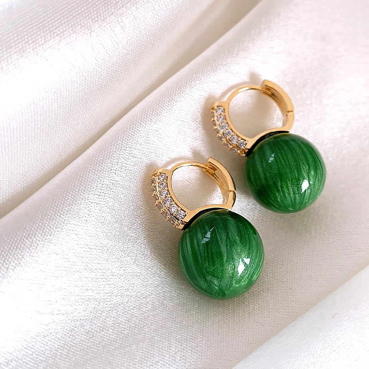 Korean Green Acrylic Geometric Dangle Earrings — Round & Square Statement Drop Earrings for Women