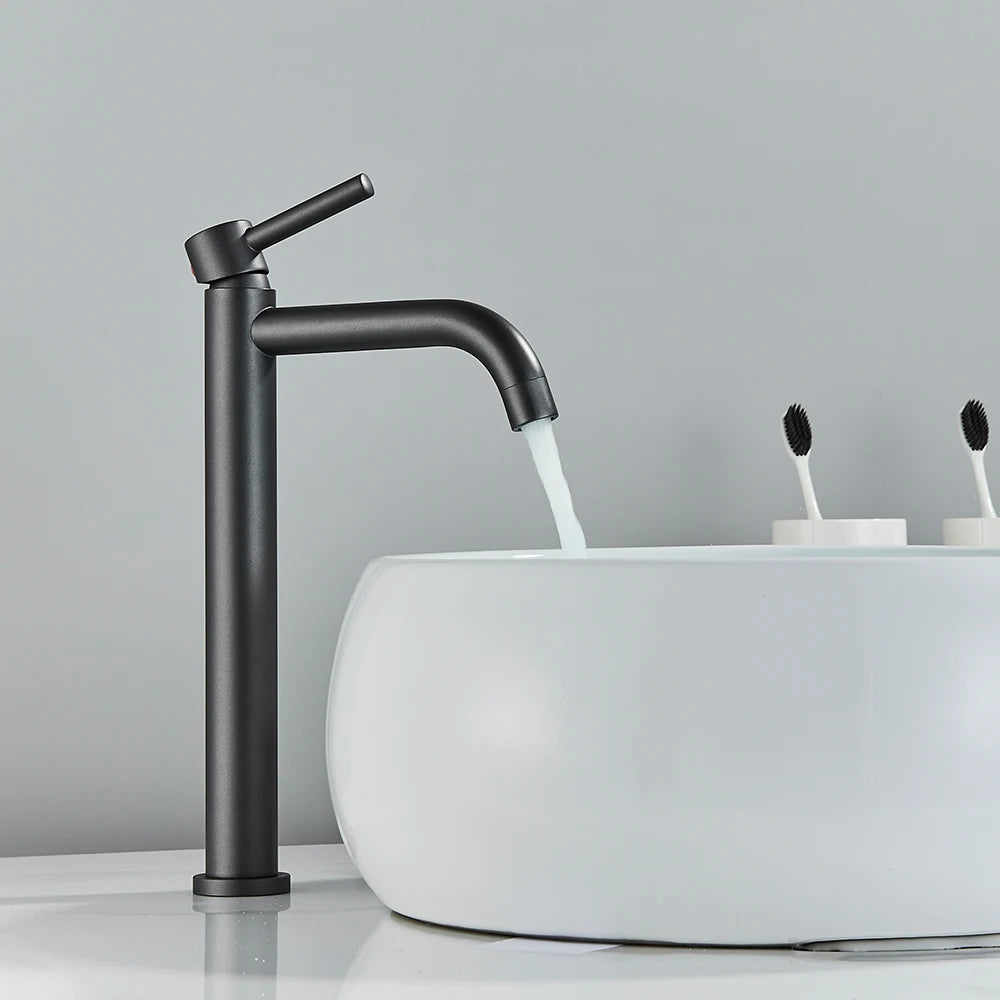 Single-Handle Basin Faucet Mixer Tap Single Hole Deck-Mount Matte Black Brushed Gold Bathroom Sink Tap