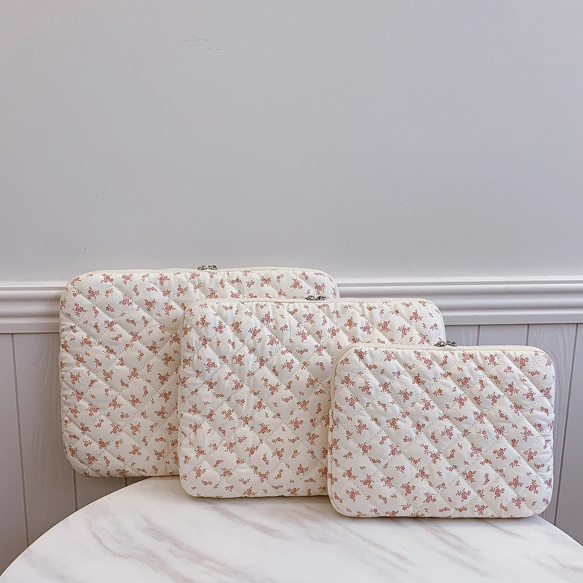 Quilted Flower Print Laptop Sleeve 11–15 Inch — Women & Unisex