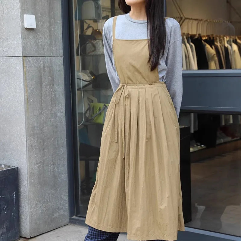 Long Waterproof Apron with Pockets – Oilproof Pleated Ruffled Apron for Kitchen, Salon & Gardening, 73.6 x 41.7 in (187 x 106 cm)