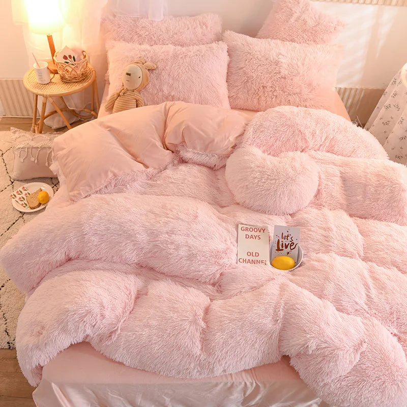Solid Plush Fleece 5-Piece Winter Bedding Set - Queen (87 x 94 in / 220 x 240 cm) Thick Warm Duvet Cover with Heart Throw Pillow