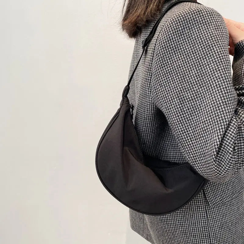 Casual Half Moon Crossbody Shoulder Bag - PU Leather Satchel Messenger, 33 x 17 x 9 cm (13 x 6.7 x 3.5 in) - Unisex Everyday Sling
