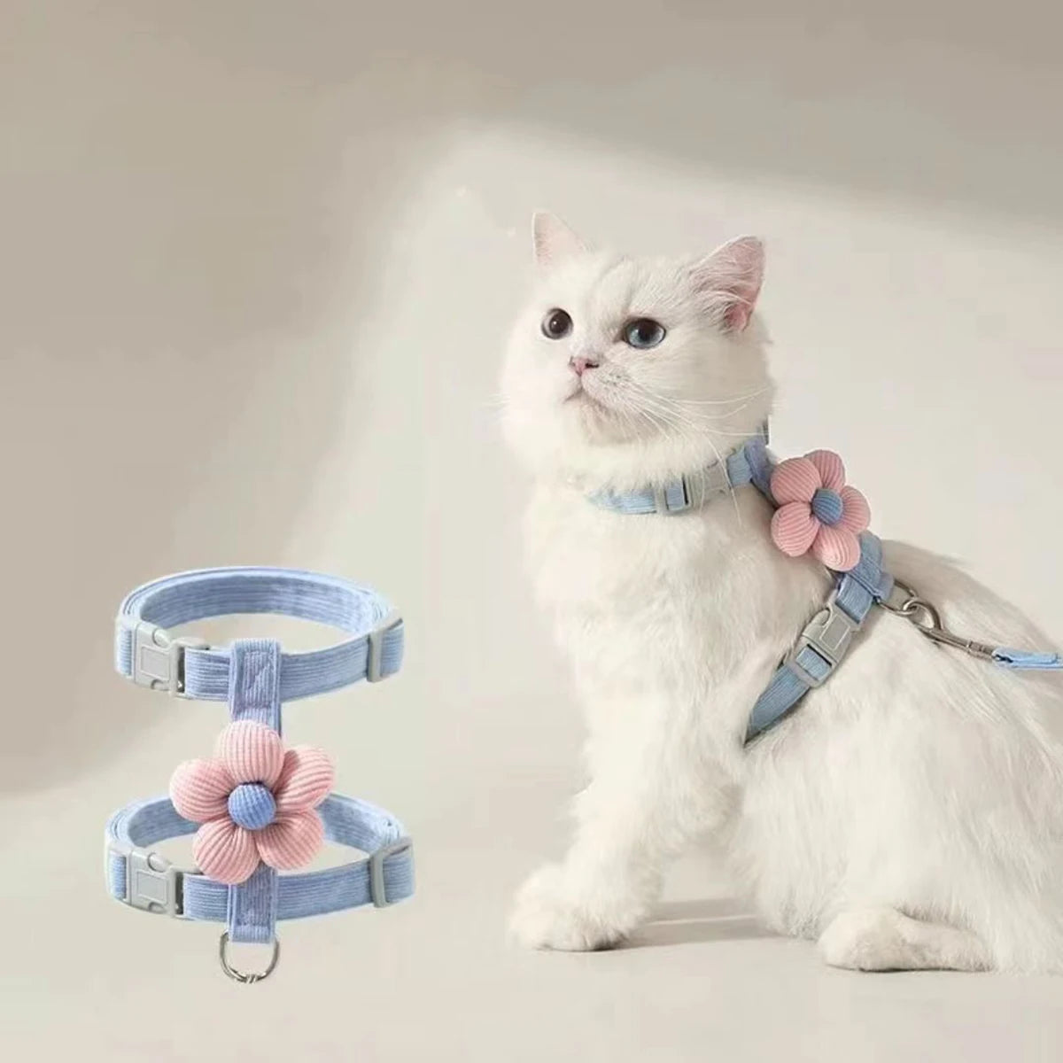 Adjustable Breathable Cat & Small Dog Harness with 120 cm (47 in) Leash, Escape-Proof Chest Strap S/M