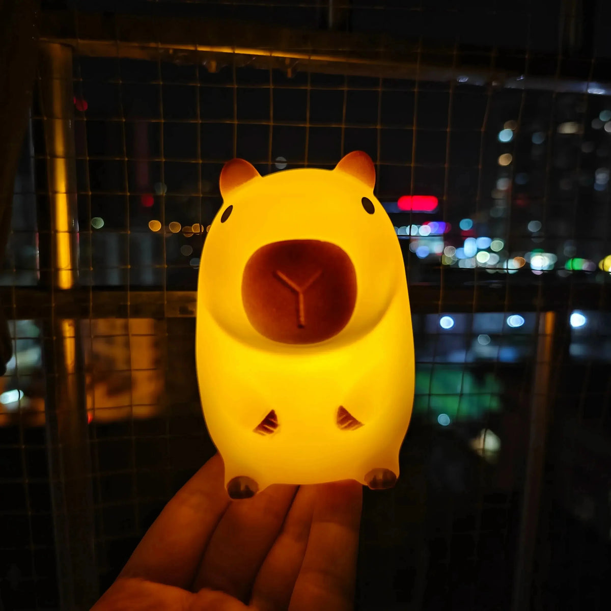 Capybara Silicone Night Light — Cute Cartoon LED Bedside Lamp for Kids, Nursery & Gifts
