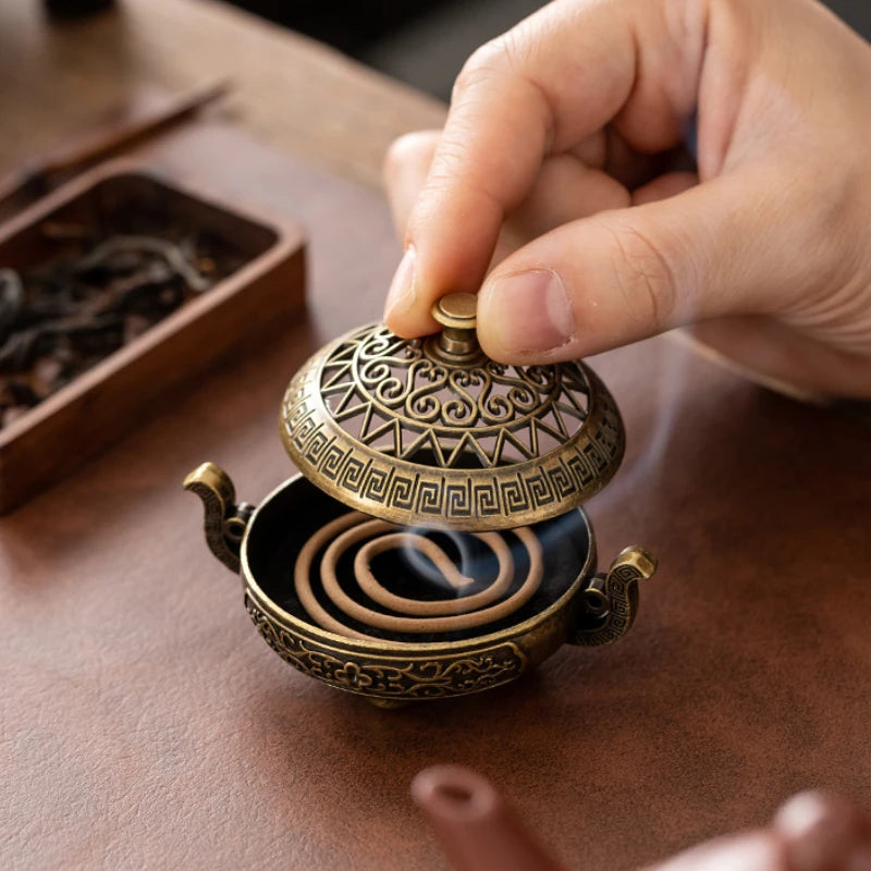 Mini Copper Incense Burner - Hollow Three-Legged Desktop Aromatherapy Plate (2.99 x 2.28 x 1.85 in / 7.6 x 5.8 x 4.7 cm)