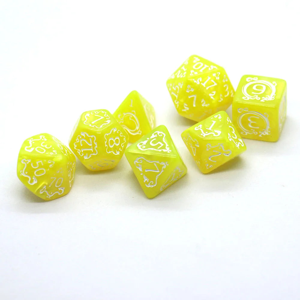 7-Piece Dragon Pattern RPG Dice Set - Polyhedral D4 D6 D8 D10 D12 D20 for DND Tabletop Games & Gifts