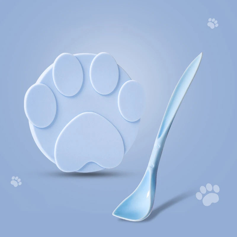 Portable Silicone 2-in-1 Pet Can Lid with Spoon – Food Sealer & Fresh-Keeping Cover for Cats & Dogs (Fits Most Cans)