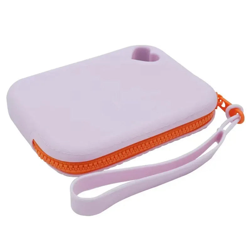 Portable Food-Grade Silicone Dog Treat Pouch — 1.5 Cup (360 ml) Leakproof Hands-Free Training Bag with Belt Clip & Carabiner