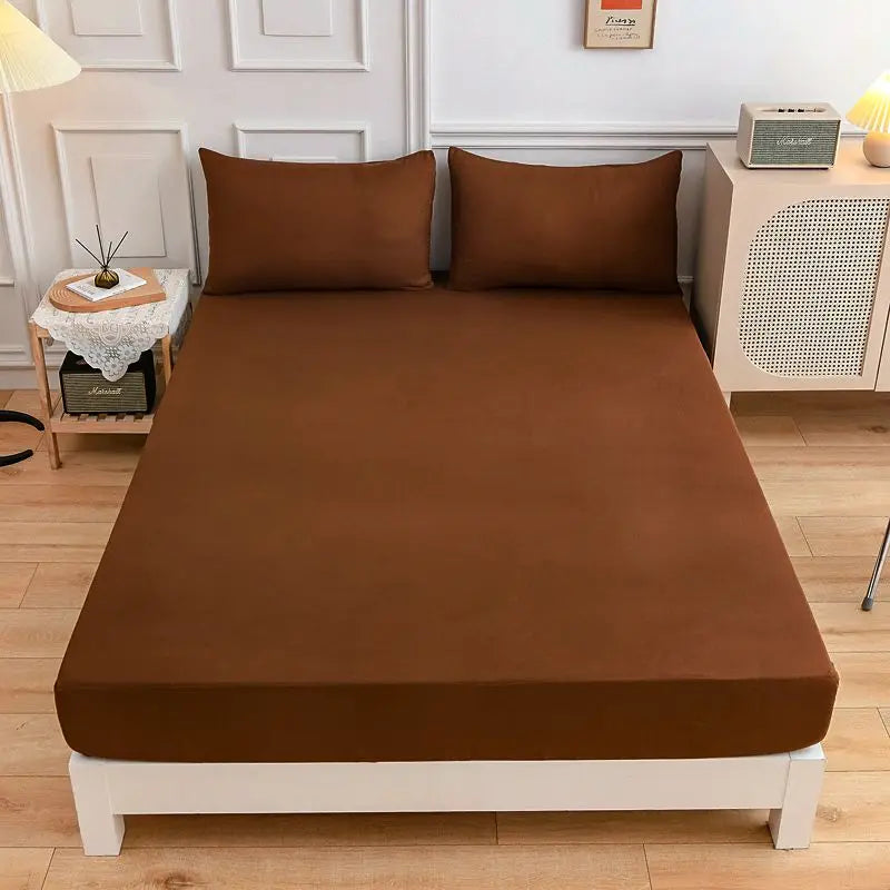 3-Piece Queen Size Polyester Bedding Set - Fitted Sheet, Pillowcases & Elastic Mattress Cover