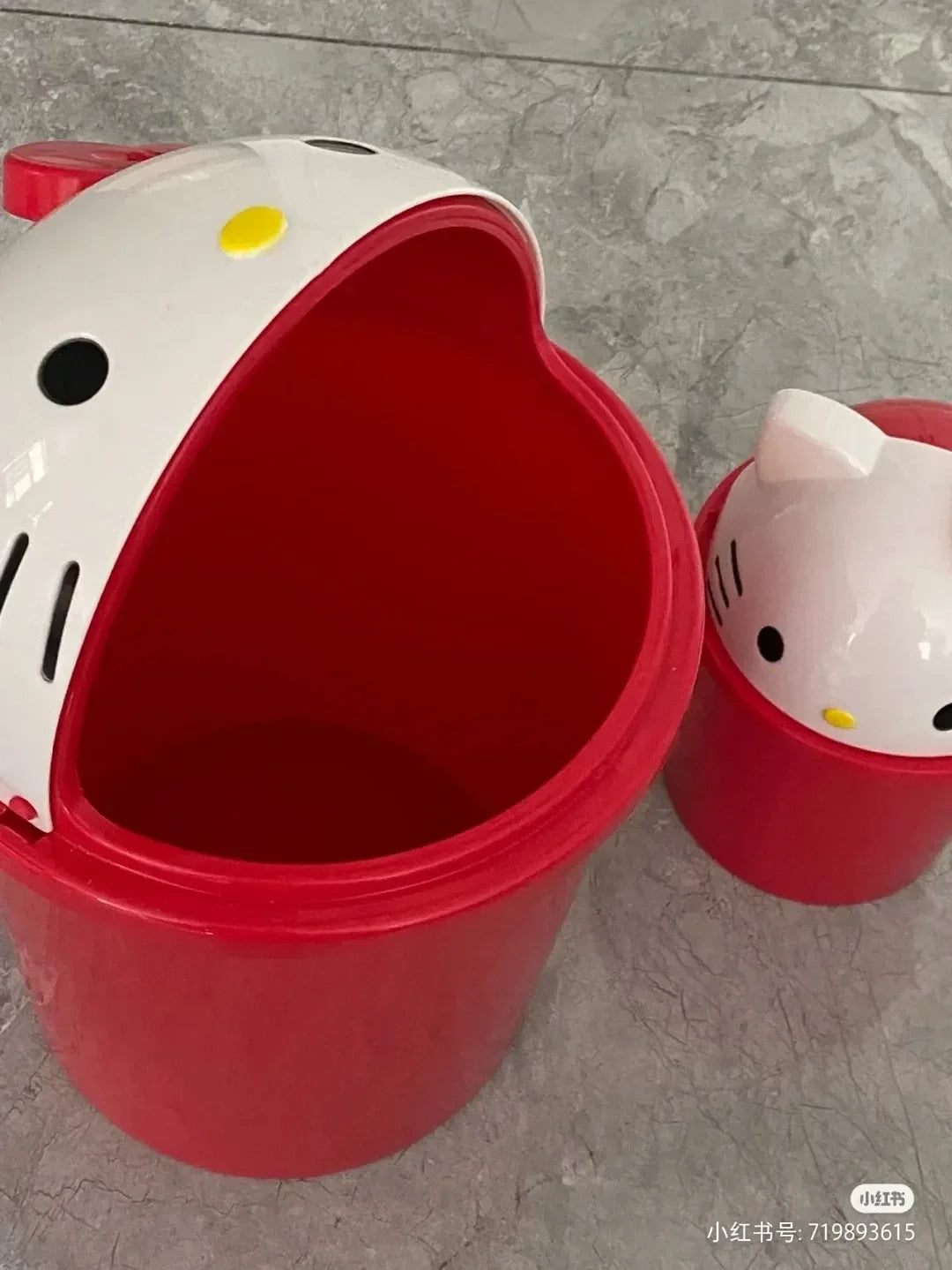 Kawaii Cat Dustbin Trash Can – Cute PVC Character Bin for Bedroom & Living Room, 21 cm (8.3 in) or 37 cm (14.6 in)