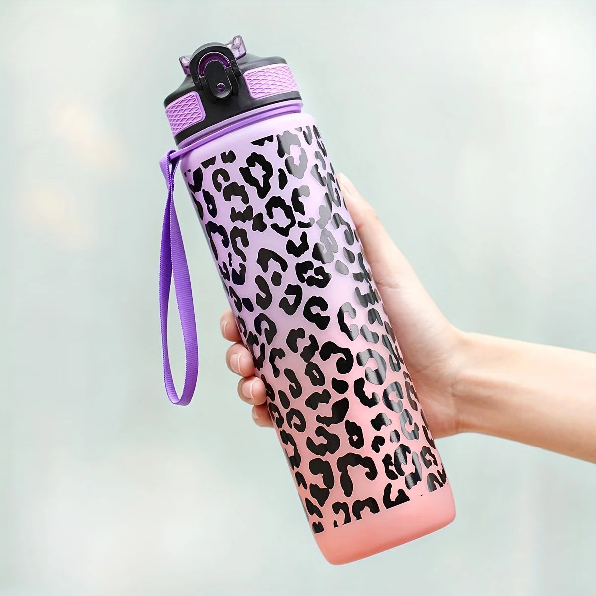 1000ml / 34oz Outdoor Sports Water Bottle with Leak-Proof Straw Lid – Durable Reusable PC Bottle for Running, Cycling & Climbing