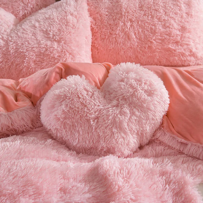 Solid Plush Fleece 5-Piece Winter Bedding Set - Queen (87 x 94 in / 220 x 240 cm) Thick Warm Duvet Cover with Heart Throw Pillow