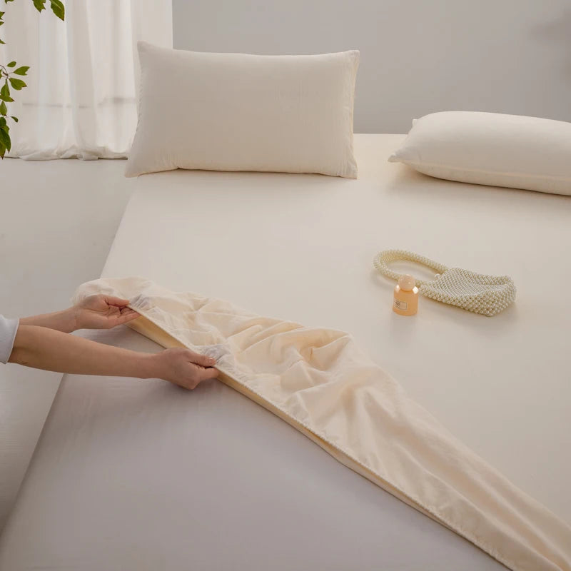 100% Cotton Fitted Sheet – Soft Breathable Deep Pocket Mattress Cover with Elastic Edge (Single, Double, Queen, King)
