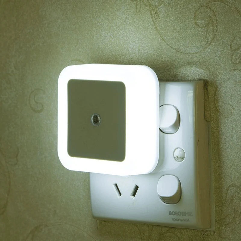 Mini LED Plug-in Night Light with Light Sensor – Square Nightlamp for Kids Bedroom Bedside Corridor (EU/US/UK, 110-240V)