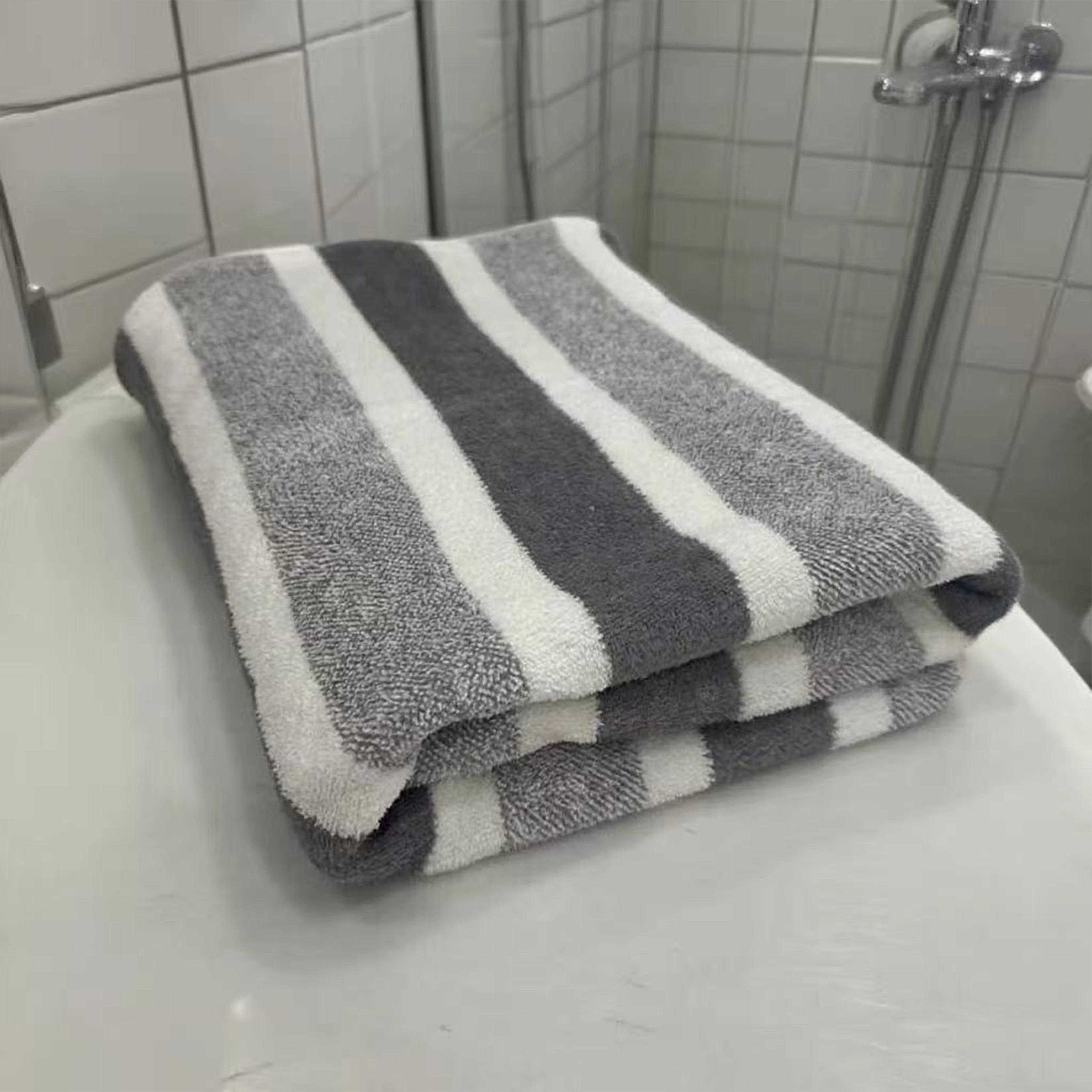1-Pack Thick Striped Bath Towel – Quick-Dry, Highly Absorbent, Non-Shedding Polyester for Beach & Home