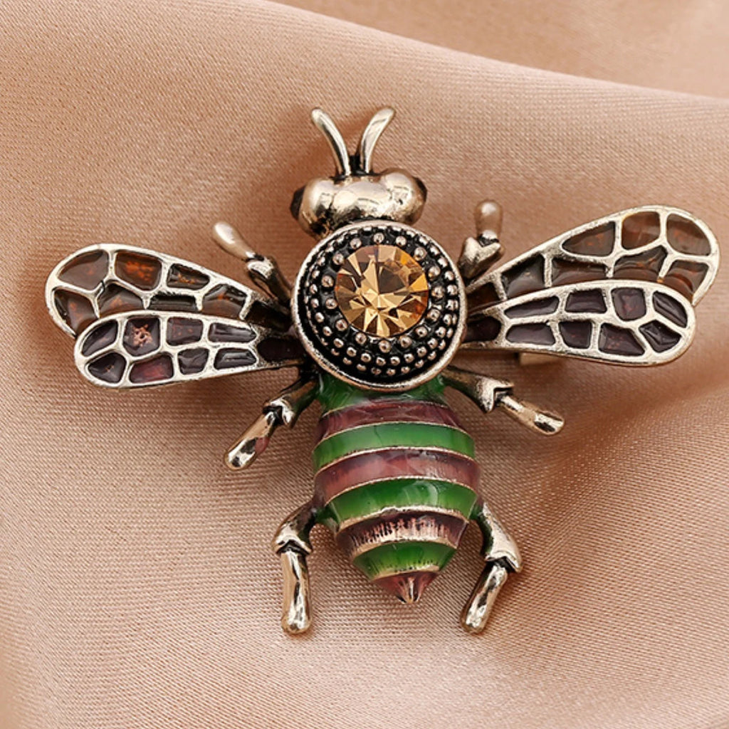Women’s Bee Brooch Pin with Imitation Pearls & Rhinestones – Fashion Zinc Alloy Brooch for Parties, Weddings & Gifts (1-Pack)