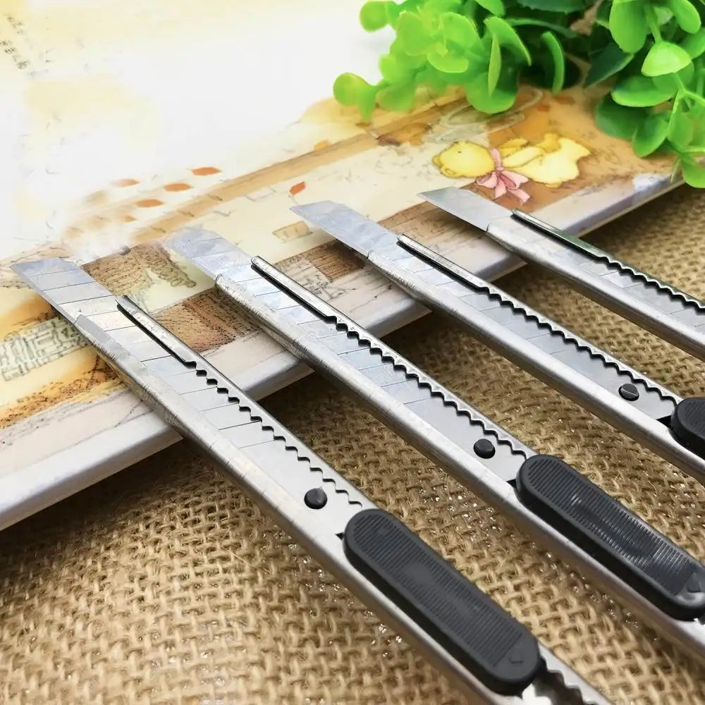 15-Pack Retractable Utility Knife Set — 9mm (0.35 in) Stainless Steel Hobby Box Cutters